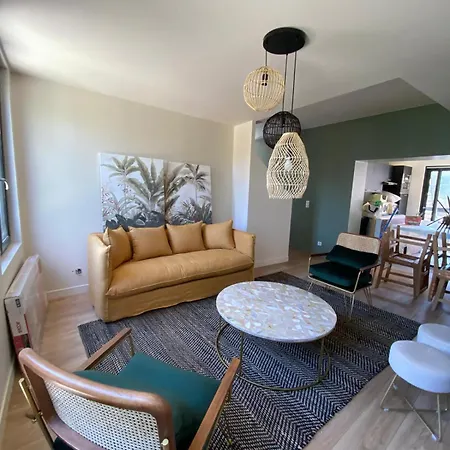 Le Clos De St Val 3 펜션